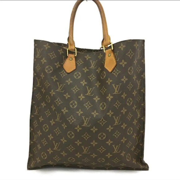 Big Louis Vuitton Monogram Tote Bag: Sac Plat - Picture 4 of 5